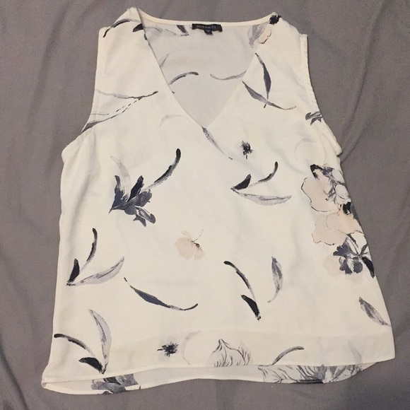 White floral tank top blouse - Picture 2 of 2
